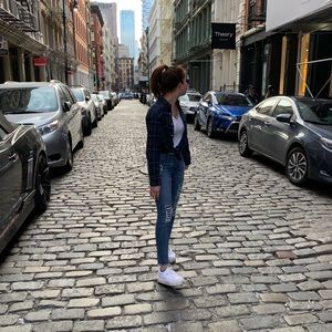 Meet your Posher, Cesca